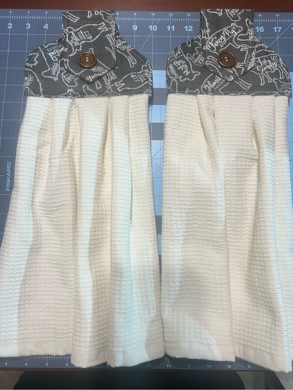 Set of Two Hanging Kitchen Towels